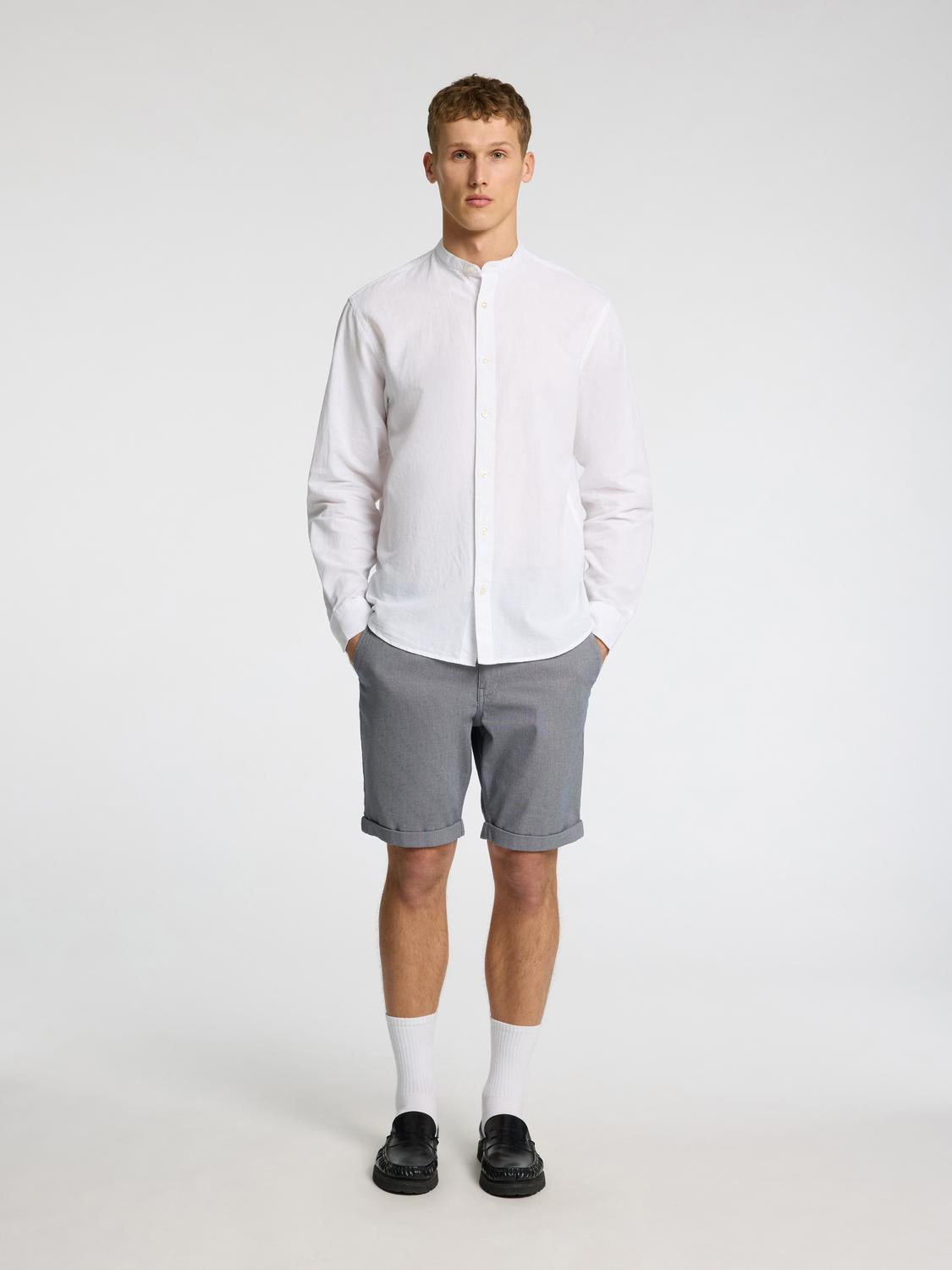 model_shot-front_full